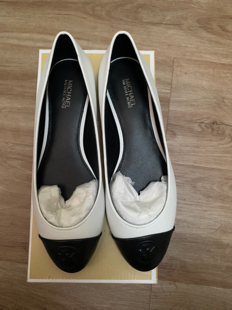 Michael Kors Black and White Flats Women s Fashion Footwear