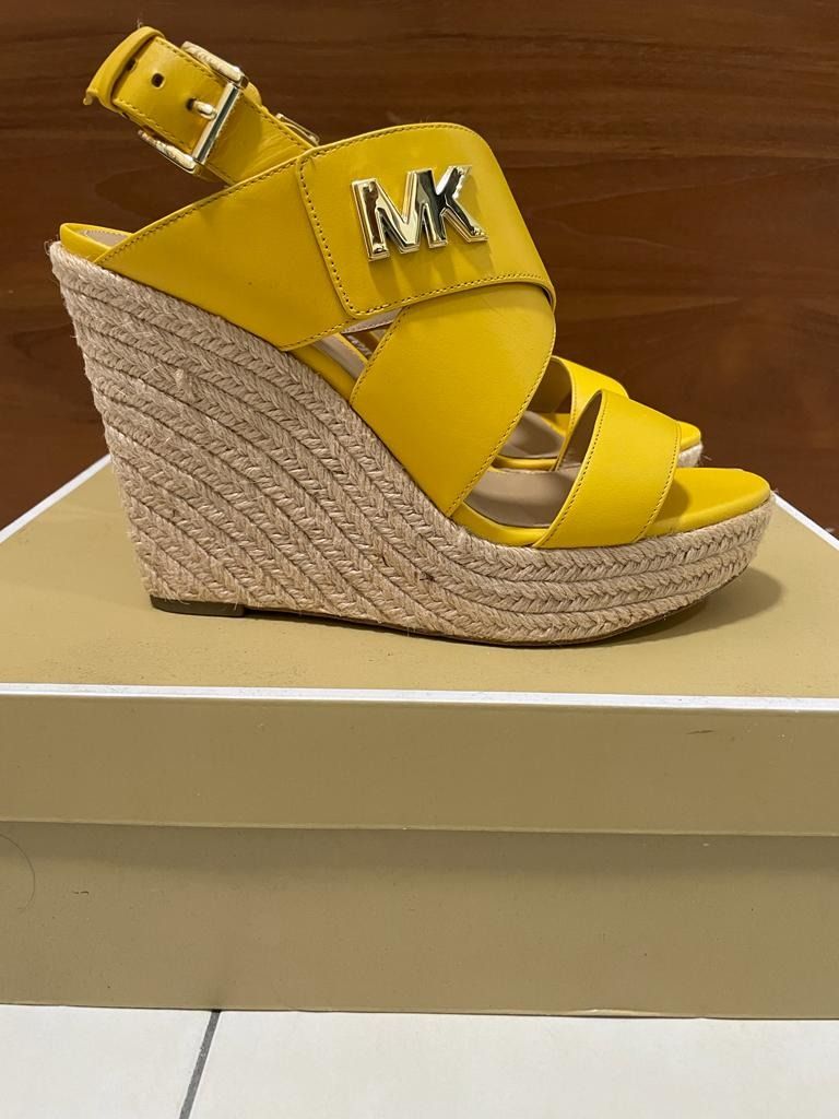 Michael Kors Sidney Wedge SIZE US 9 UK 7 EU 40 Women s Fashion