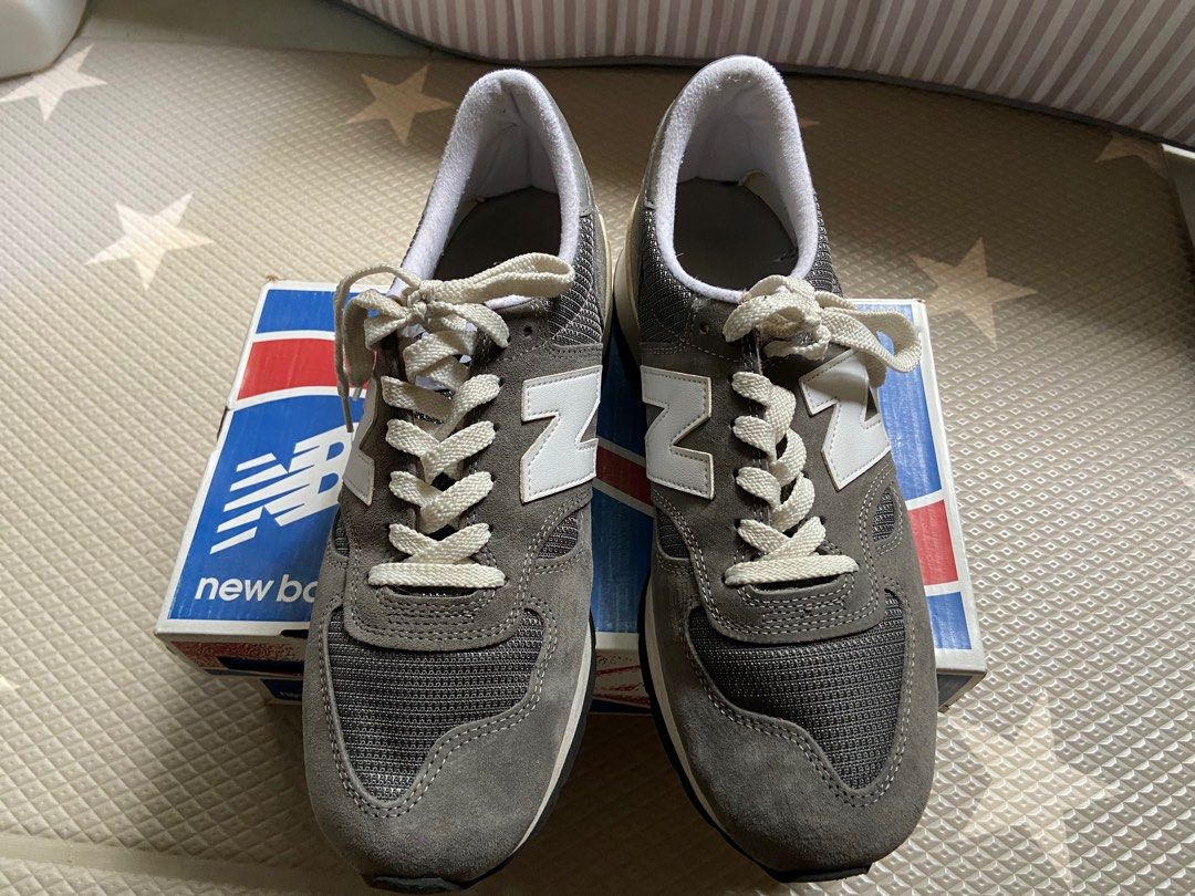 New balance m990gry NB990v1 new balance 990v1 US9.5, 男裝, 鞋, 波