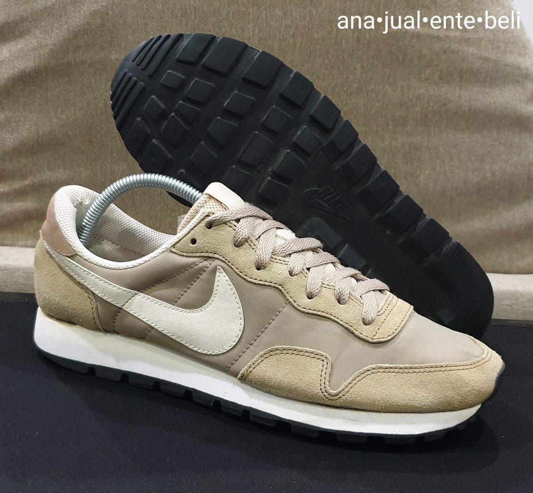 Nike pegasus classic deals