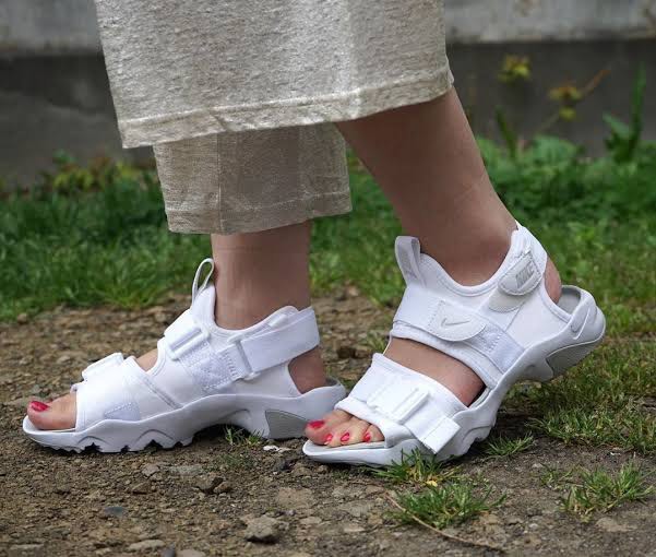 NIKE CANYON SANDALS IN COLOR WHITE GREY FOG Women s Fashion