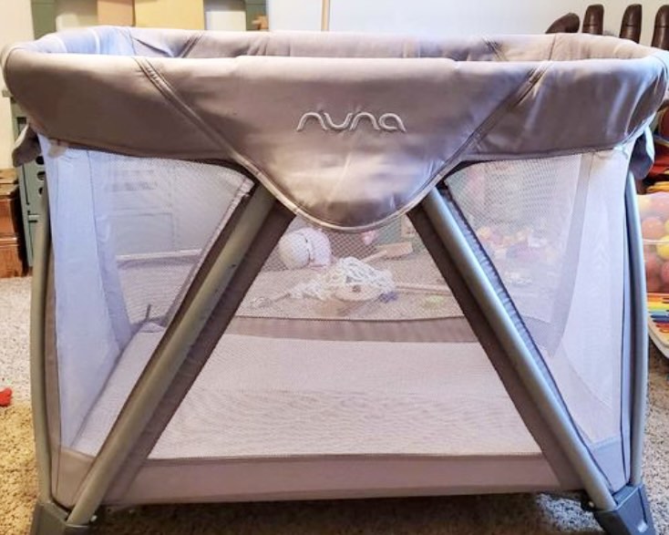 Nuna pack hotsell and play bassinet