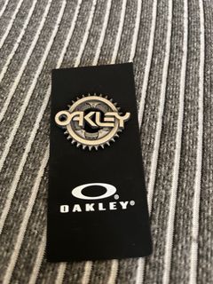 Oakley Pin