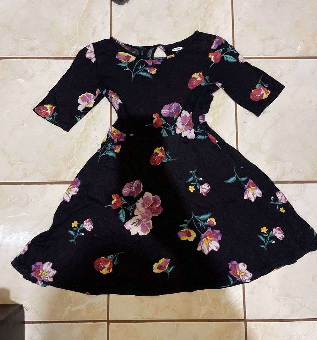 Old navy dress (Category: Dresses) located in Mangatarem. Submitted by lccarousel (Listing ID 1214740733, Image 1). Description: S 6/7 Lengs 65cm / 25.5 in Bust 62cm /32 in.