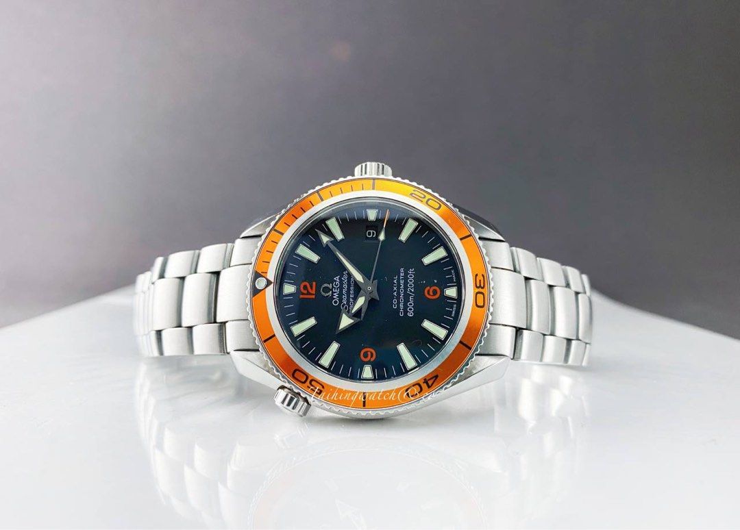 Omega 007 orange top