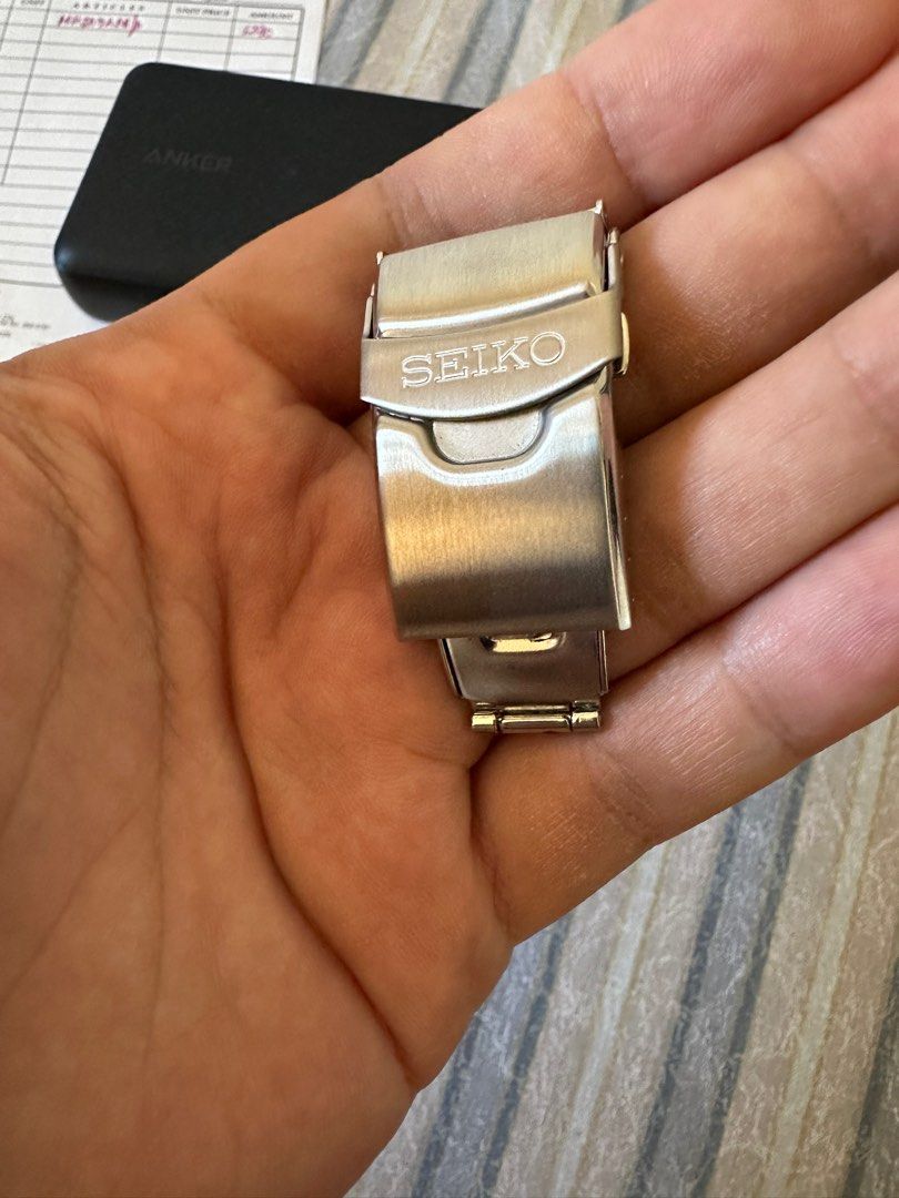 Original seiko buckle clasp 20mm, Men's Fashion, Watches & Accessories,  Watches on Carousell