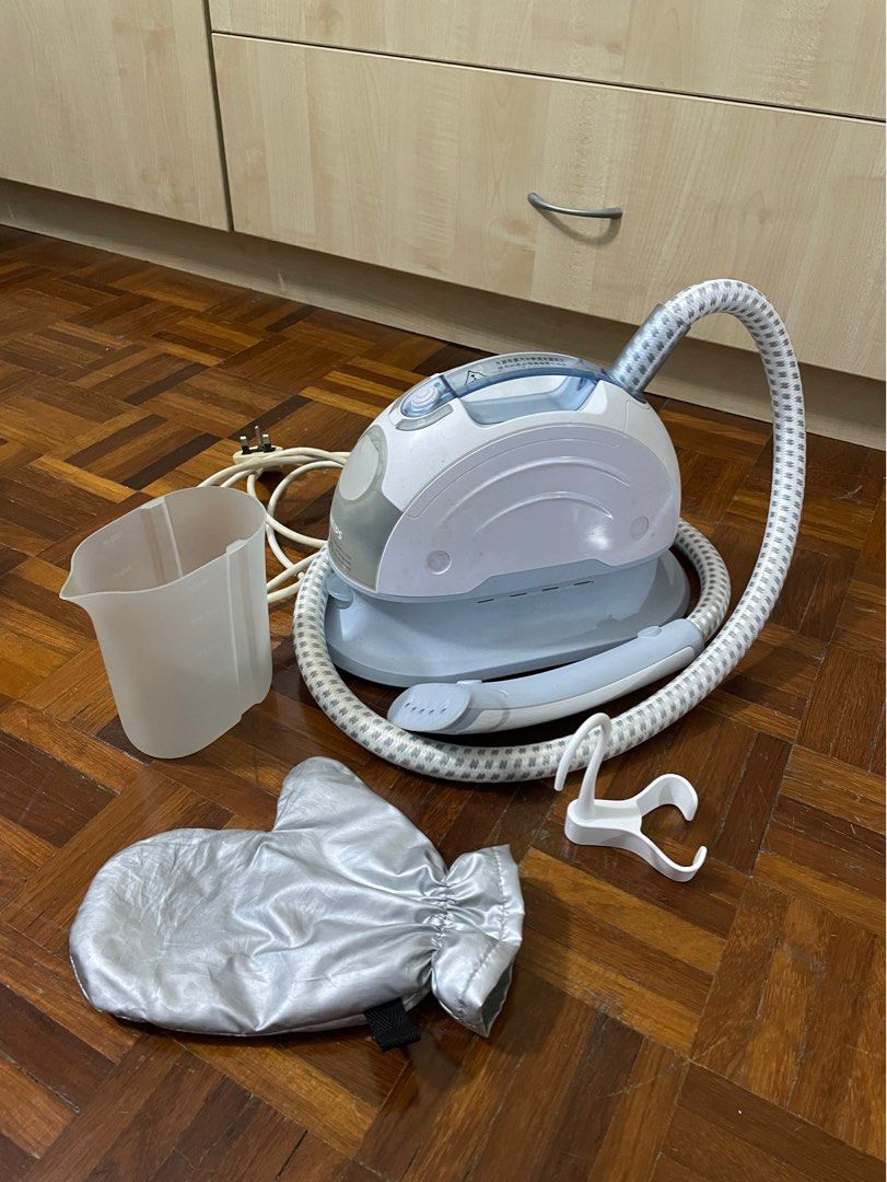Philips Garment Steamer GC520