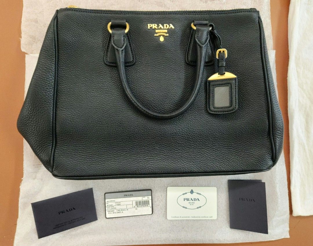 PRADA RARE BN2420 Double Zipper Vitello Daino Black Pebbled Leather Tote Nero Bag BOUGHT IN ITALY INCLUDES DUST BAG CARE CARD AND AUTHENTICITY