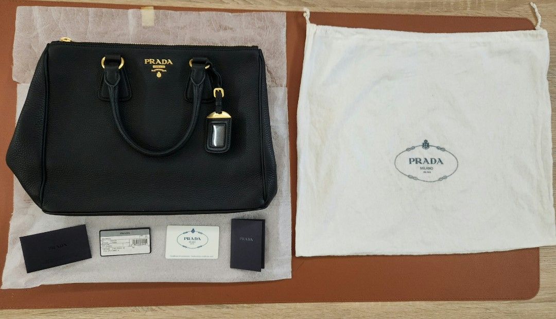 PRADA RARE BN2420 Double Zipper Vitello Daino Black Pebbled Leather Tote Nero Bag BOUGHT IN ITALY INCLUDES DUST BAG CARE CARD AND AUTHENTICITY