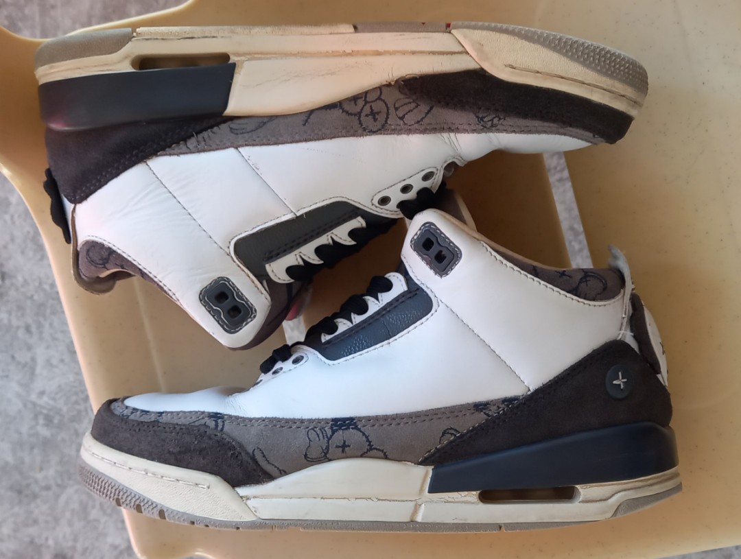retro 3 kaws