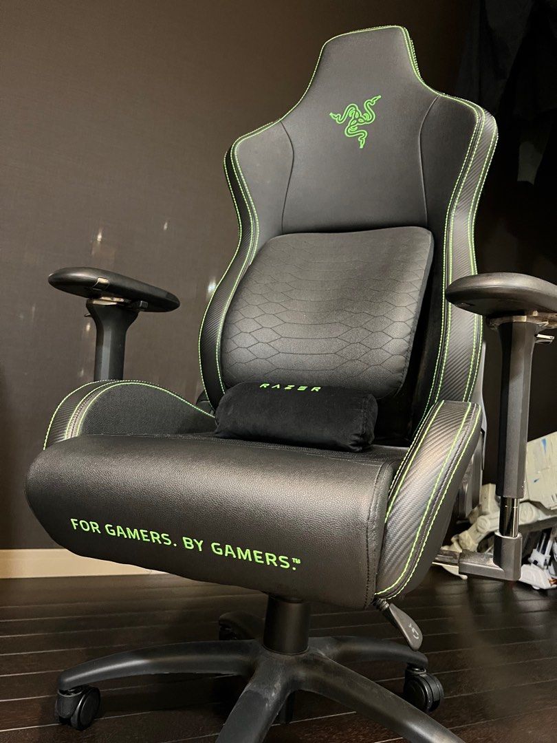 Razer gaming chair, Furniture & Home Living, Furniture, Chairs on Carousell