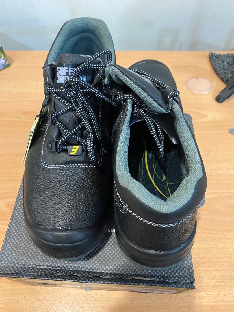 safety jogger boots, Men's Fashion, Footwear, Boots on Carousell