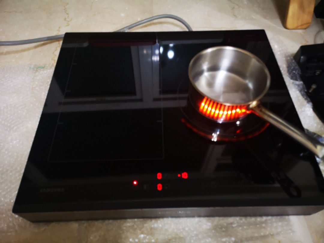 Samsung Virtual Flame Induction Electric Cooker Hob NZ63K7777BK, TV