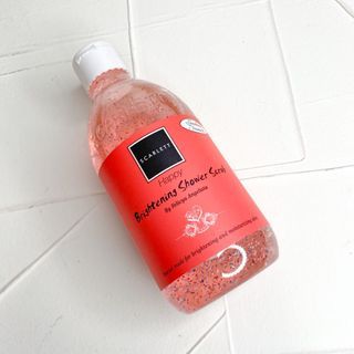 Scarlett Brightening Shower Scrub Happy