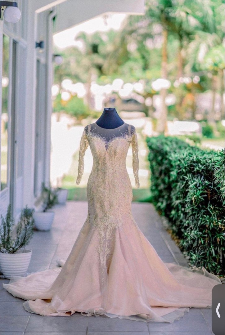 SANTOLINA. UK12 - Preloved Wedding Dress main image 1