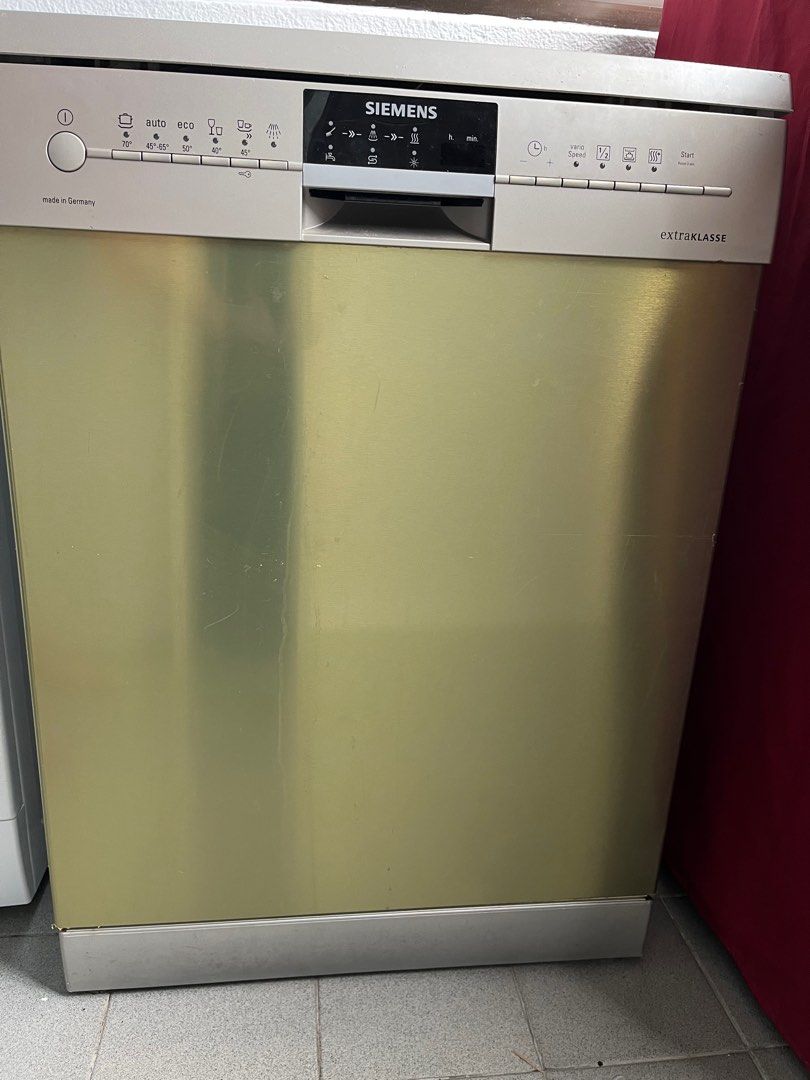 Siemens dishwasher with 3 racks, TV & Home Appliances, Kitchen
