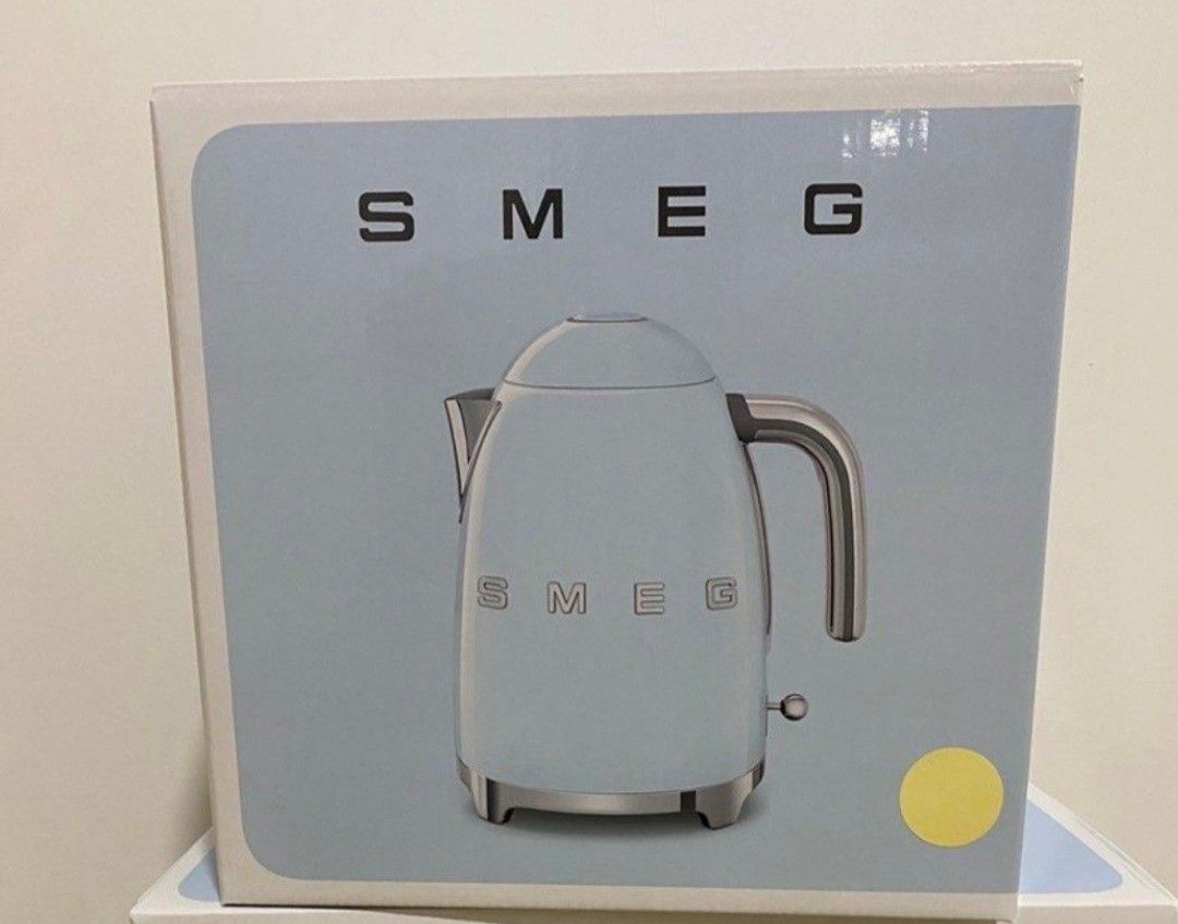 Black color SMEG breakfast set Toaster and Kettle, TV & Home