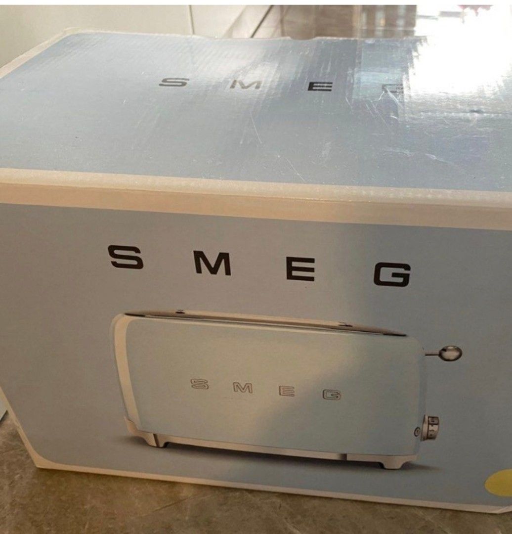 Black color SMEG breakfast set Toaster and Kettle, TV & Home