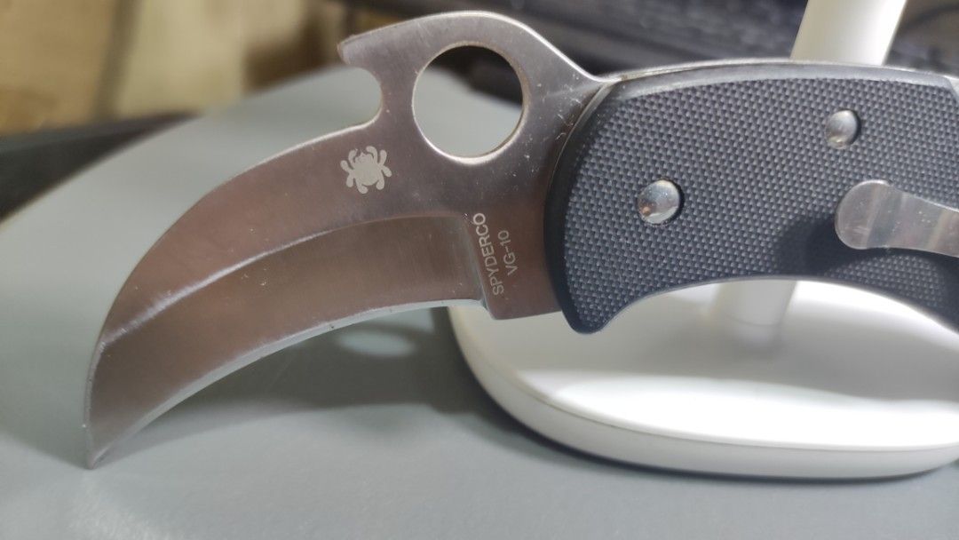 Spyderco Karahawk Folding Karambit VG10, Everything Else, Others on