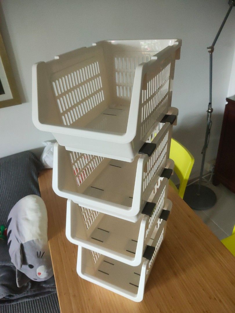 Stackable shelf (Category: Shelves, Cabinets & Racks) located in Singapore. Submitted by 0110012 (Listing ID 1214744274, Image 1). Description: .
