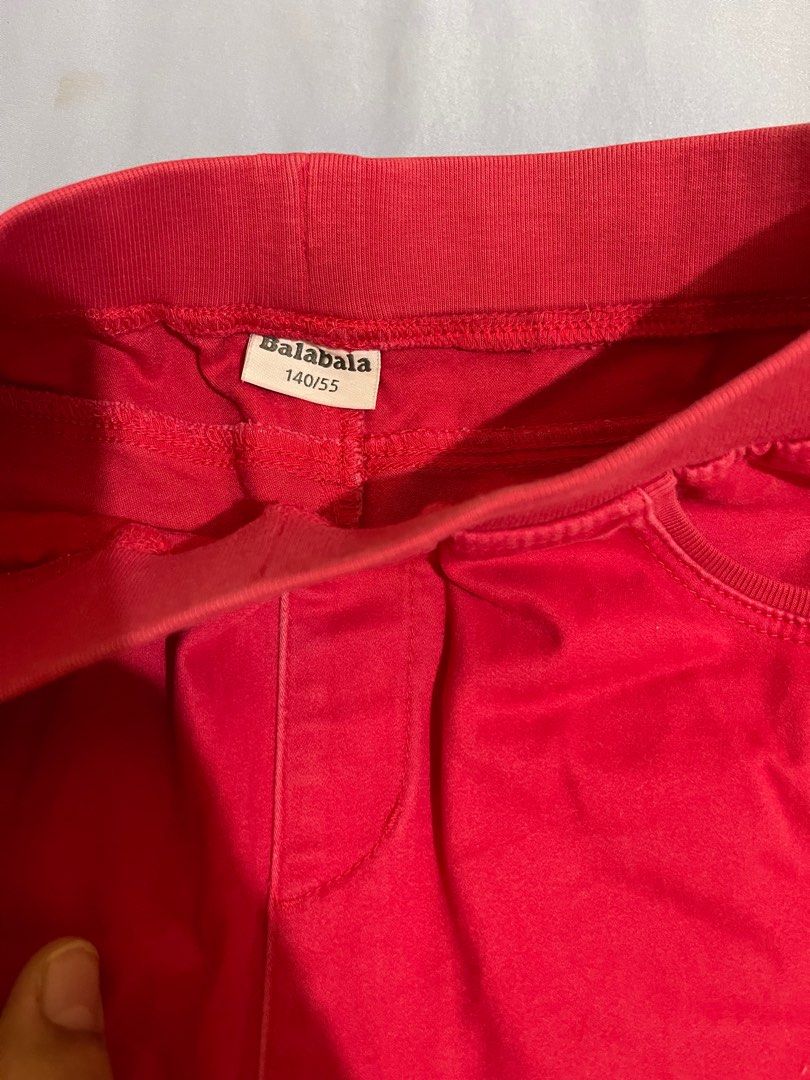 Strechable pants (Category: Babies & Kids Fashion) located in Mangatarem. Submitted by lccarousel (Listing ID 1214756185, Image 3). Description: Red strechable pants sobrang lambot ng tela Waist 22 in strechable Length 32 in.