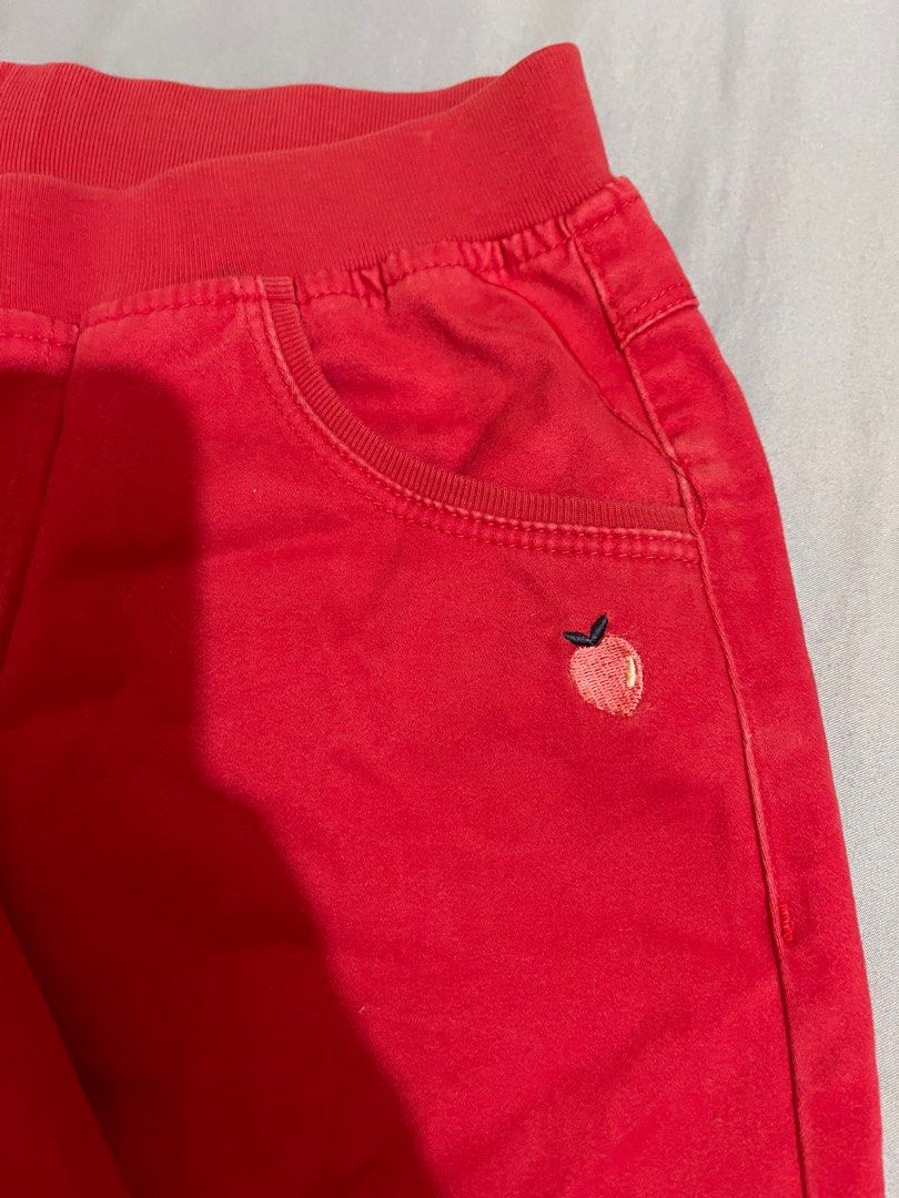 Strechable pants (Category: Babies & Kids Fashion) located in Mangatarem. Submitted by lccarousel (Listing ID 1214756185, Image 2). Description: Red strechable pants sobrang lambot ng tela Waist 22 in strechable Length 32 in.