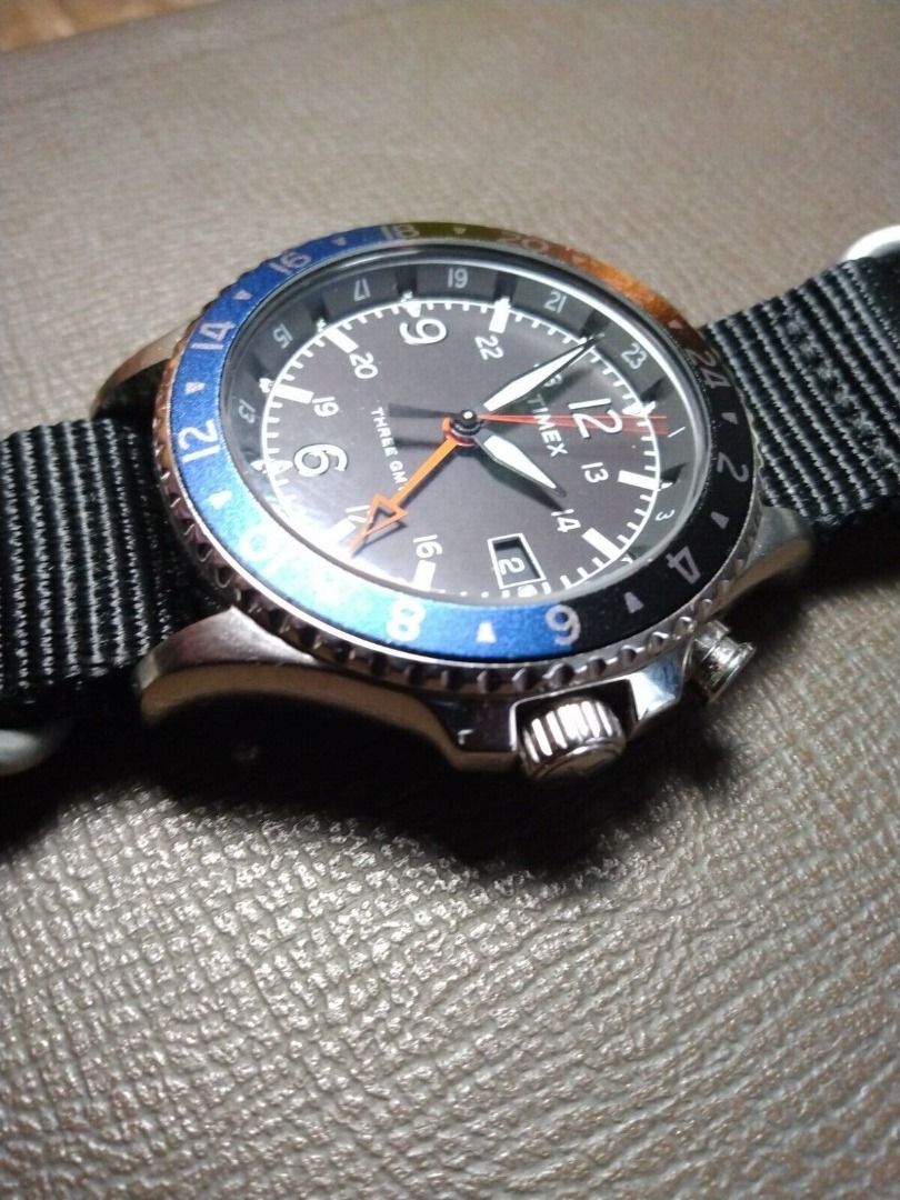 Allied three gmt best sale 43mm silicone watch
