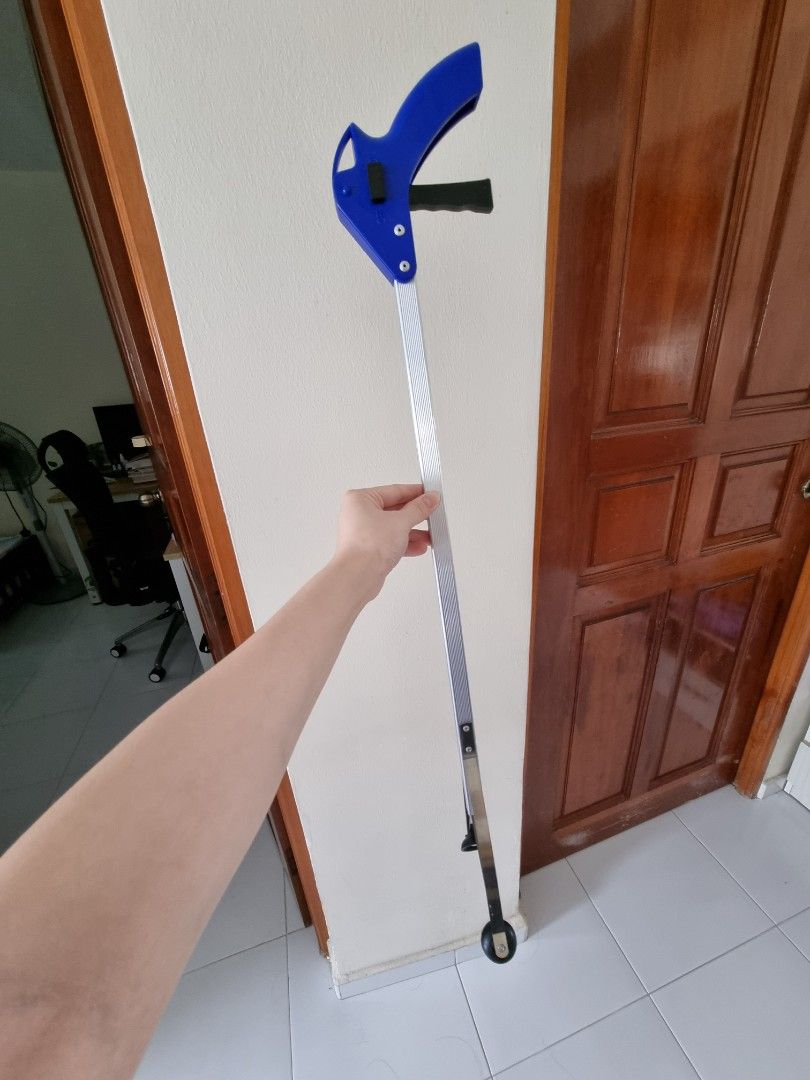 Trash picker, Beauty & Personal Care, Hands & Nails on Carousell