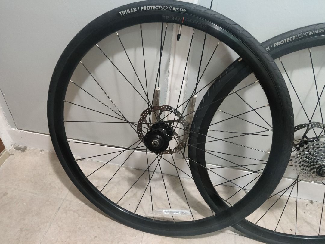 Triban RC520 wheelset and cassette, Sports Equipment, Bicycles & Parts ...