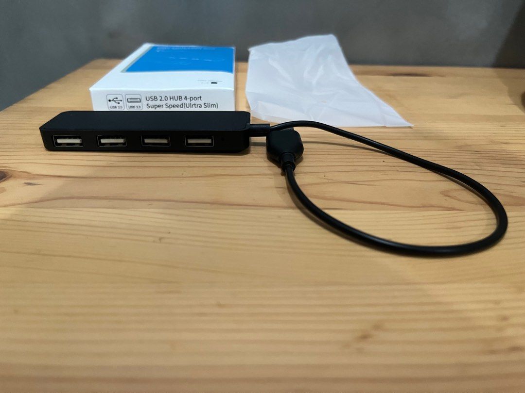 USB Hub with 4x USB-A (3.0) - Ultra slim design - Black - 50cm