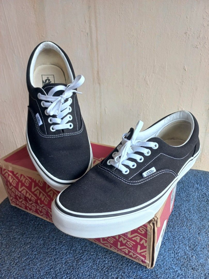 Sepatu vans hotsell original zalora