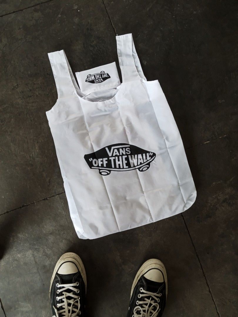 Vans shopping bag, Fesyen Pria, Pakaian , Atasan di Carousell