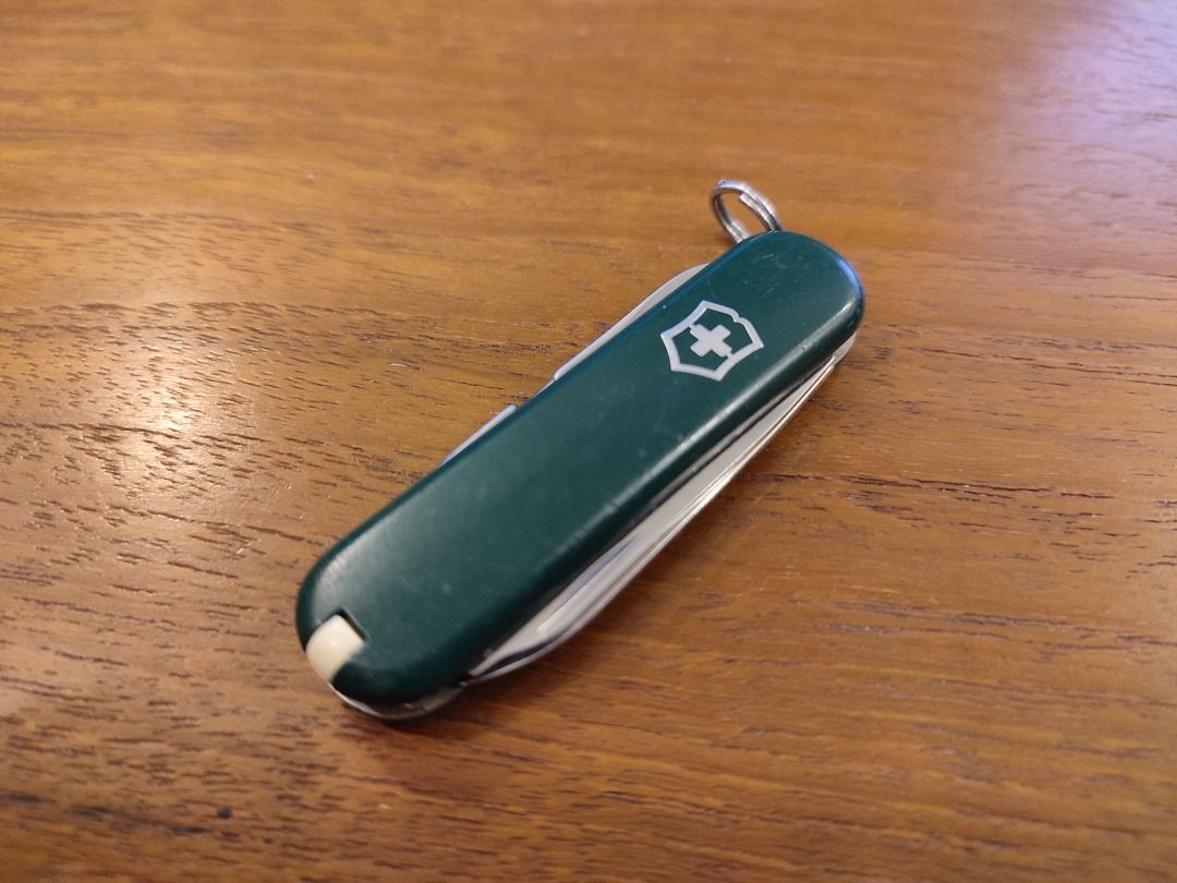 Victorinox Shamrock Swiss Army Knife Rare Sports Equipment