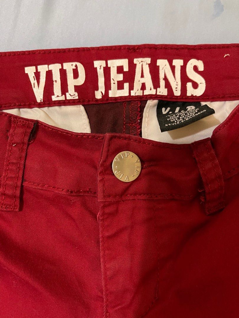 Vip jeans maroon/red (Category: Jeans) located in Mangatarem. Submitted by lccarousel (Listing ID 1214746827, Image 3). Description: Stretchable fabric Washed but never used Waist 28in Length 34in Size 1/2 on tag.