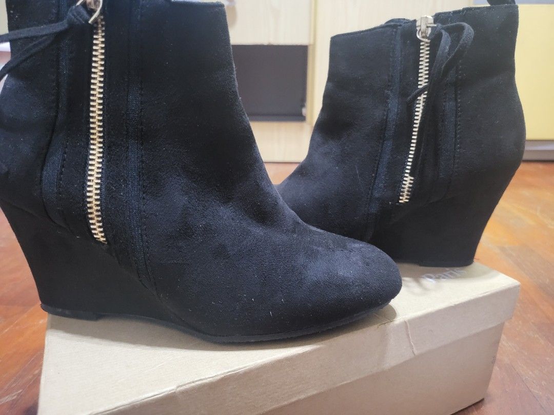 Wedge boots Women s Fashion Footwear Boots on Carousell