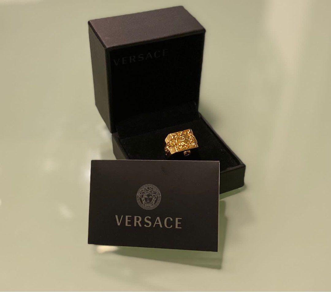 Versace ring top box