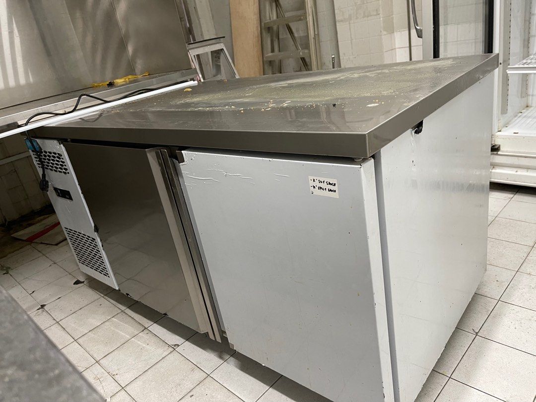 2 door Table Top Chiller auto defrost system!, TV & Home Appliances