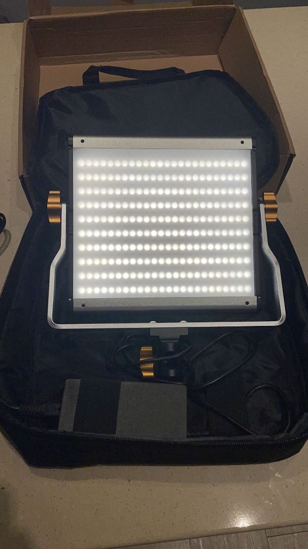 3625) Neewer NL480 Dimmable Bi-color LED with U Bracket Professional Video  Light for Studio, YouTube Outdoor Video Photography Lighting Kit, Durable  Metal Frame, 480 LED Beads, 3200-5600K, CRI 95+(UK Plug), Photography,  Photography