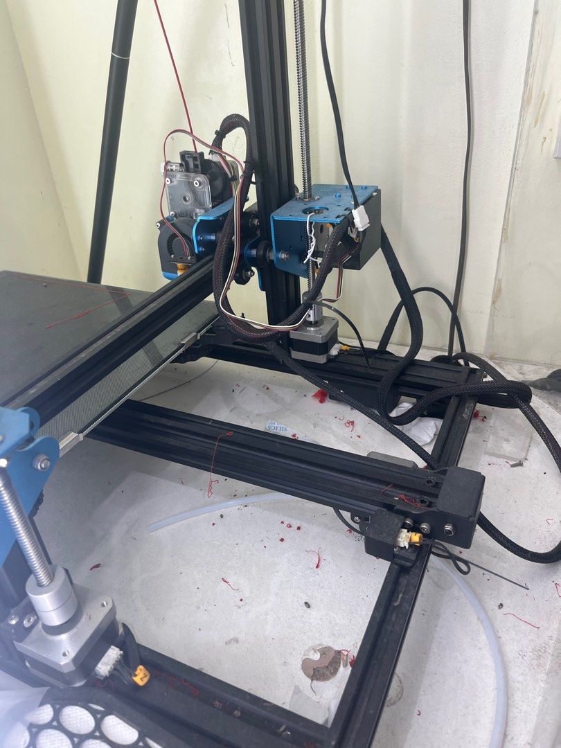 3D Printer - Creality CR10 v2 (Category: Office & Business Technology) located in Quezon City. Submitted by cyrilnicko (Listing ID 1215026406, Image 2). Description: Creality CR10 V2 with BL Touch installed 10 model lang ang naprint since binili ito. RFS: wala nang time para sa 3d printing hobby.