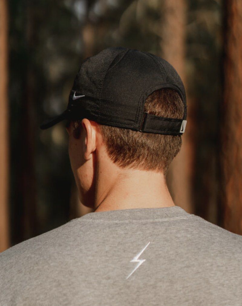 現貨) Nike Bowerman Featherlight Running Cap, 男裝, 運動服裝