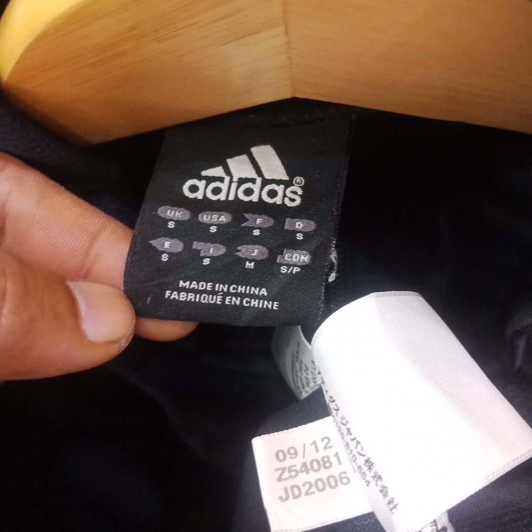 Adidas Adienergy Warm Up Tracktop, Fesyen Pria, Pakaian , Baju Luaran Di  Carousell