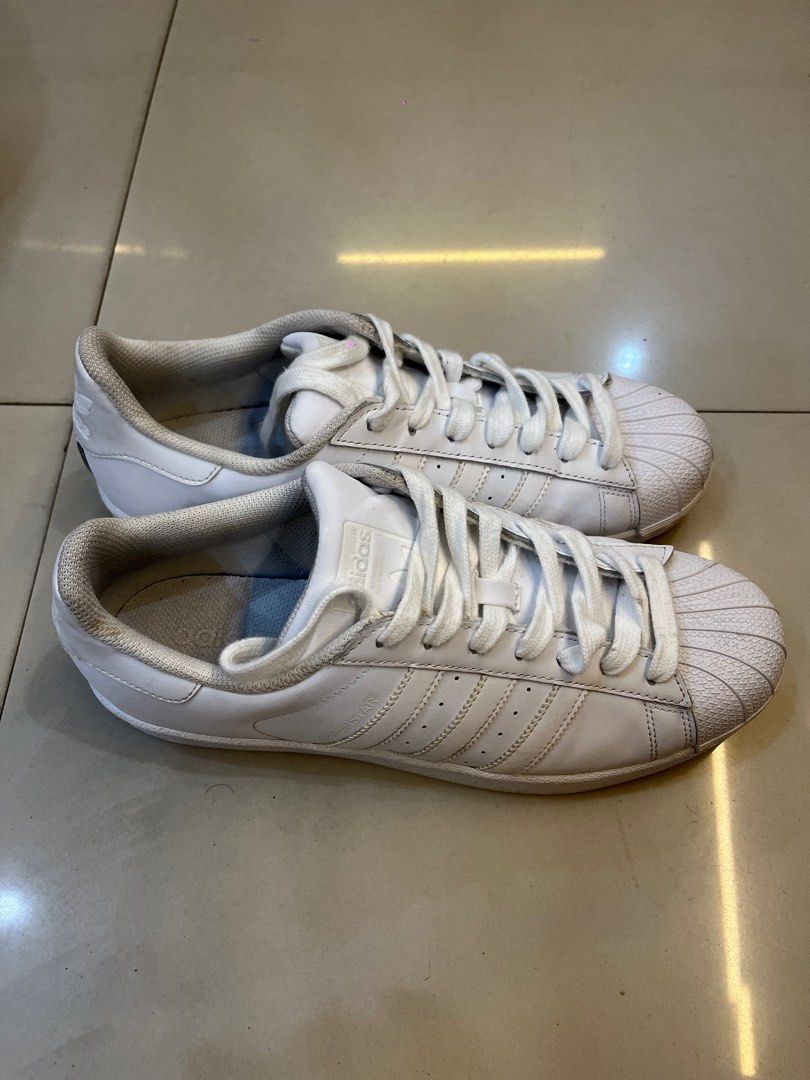 adidas superstars triple white