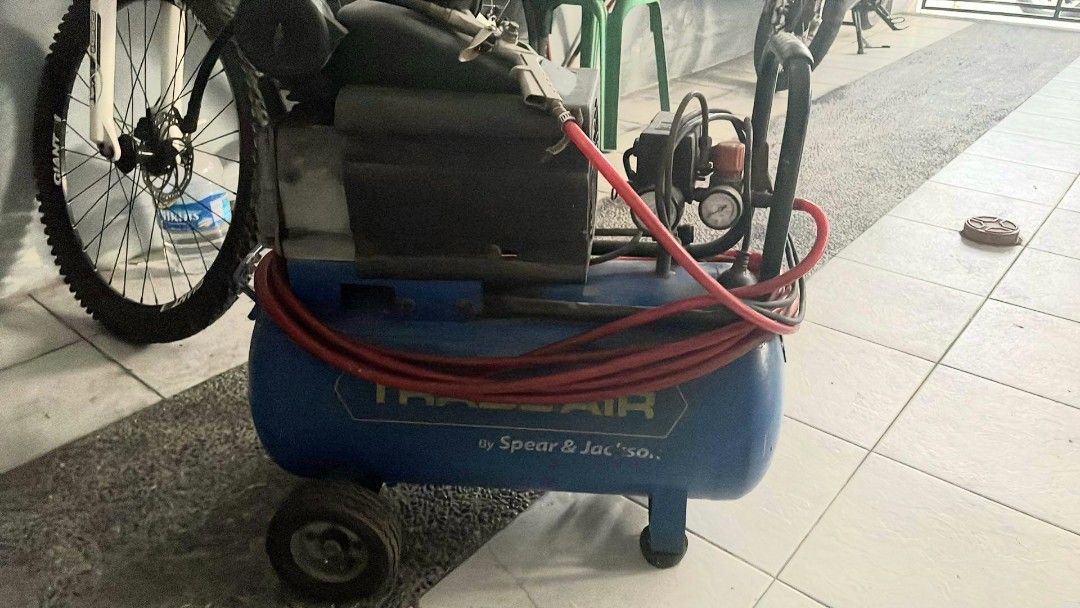 Air Compressor. TradeAir by Spear & Jackson, Commercial & Industrial