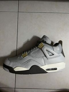 (Category: ) located in . Submitted by sneaker_sneaker (Listing ID 1215067634, Image 1). Description: .
