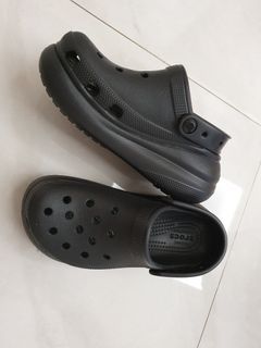 Authentic Crocs classic crush clog sz US 6 (36)
