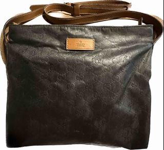 Authentic Gucci unisex sling bag