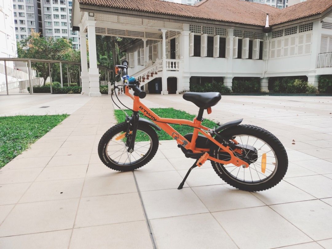 B Twin Bicycle (16 inch wheels), Sports Equipment, Bicycles & Parts ...