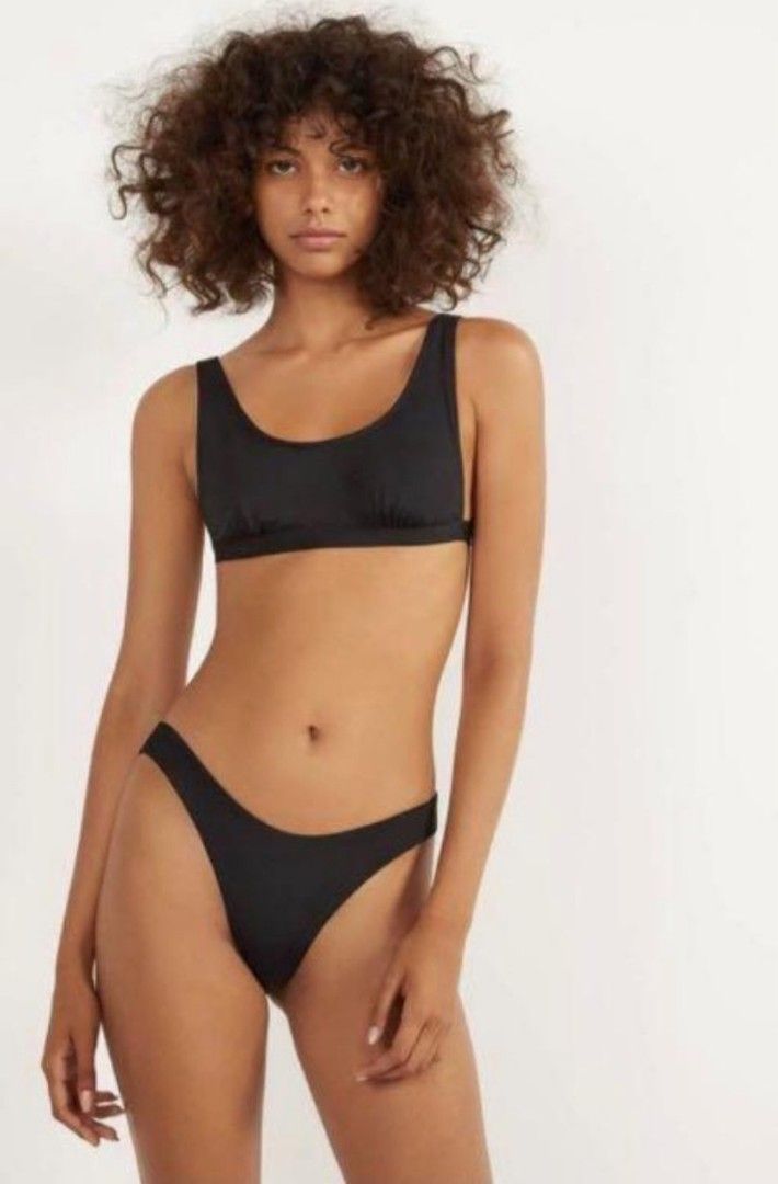 Bershka black 2 pc Women s Fashion Swimwear Bikinis Swimsuits