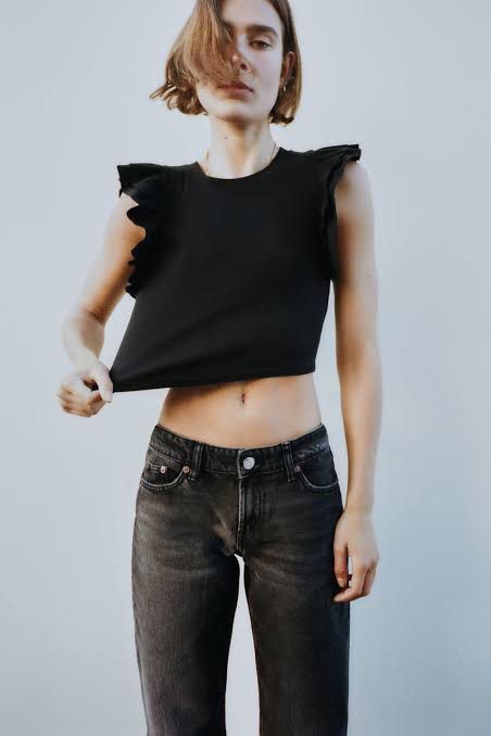 BNWT Zara Ruffle Sleeveless Top, Women's Fashion, Tops, Others Tops on  Carousell