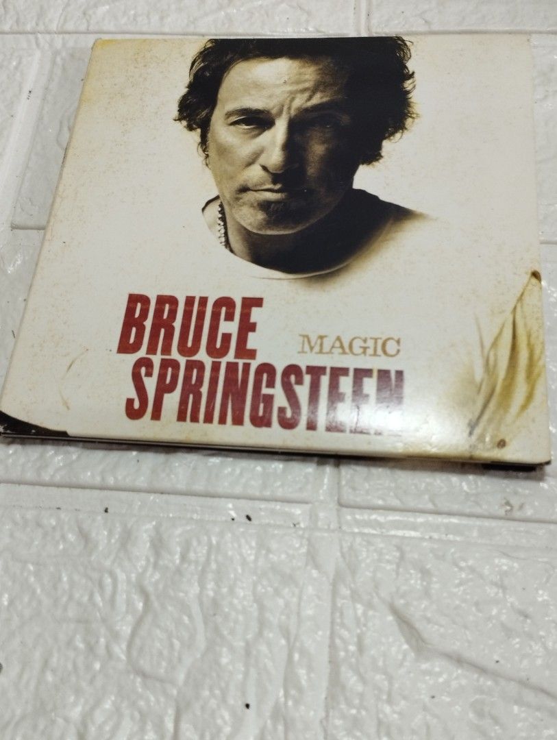 Bruce Springsteen magic album, Hobbies & Toys, Music & Media, CDs & DVDs on Carousell